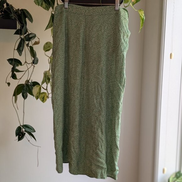 H&M Green and White Floral Skirt - Picture 1 of 6